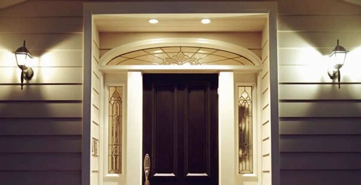 security light installation services with professionally installed entryway lighting in Tampa, FL